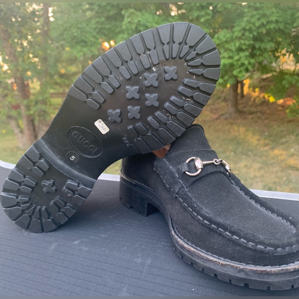 Gucci Suede Black Loafer size 5